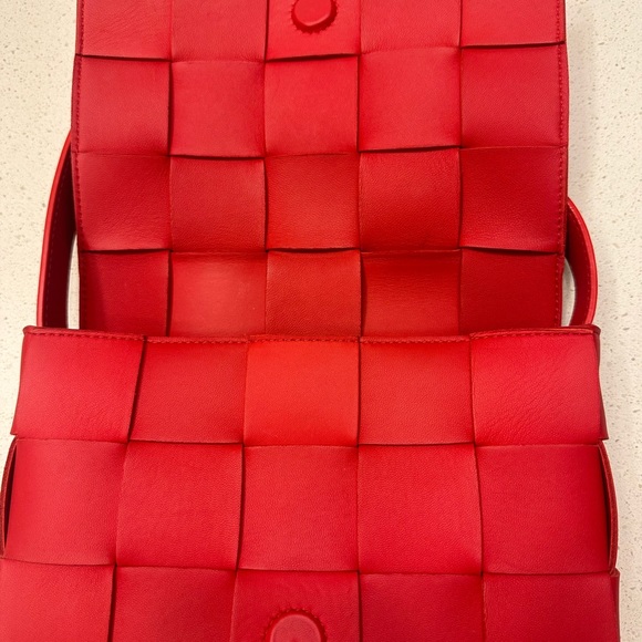 BOTTEGA VENETA Cassette Bag - Picture 9 of 16